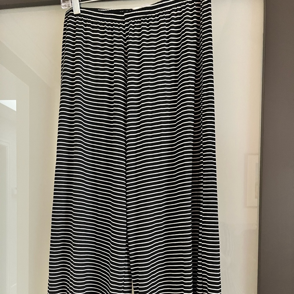 Soft crop pants